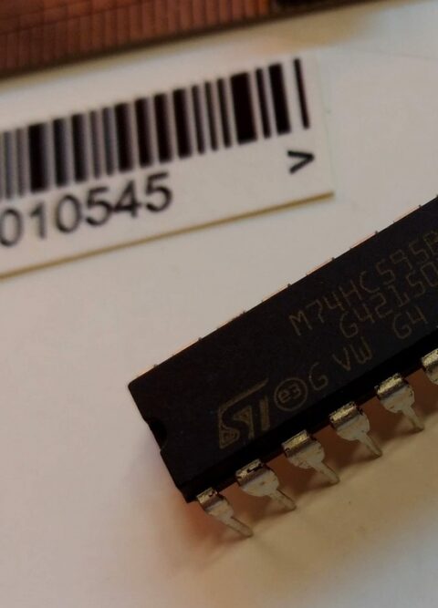 74HC595BI