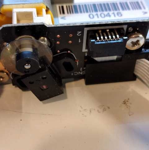 مکانیزم آرمیچر به همراه انکودر مادون قرمز